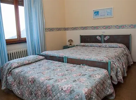 Otel De Jean
