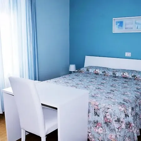 De Jean Hotel *